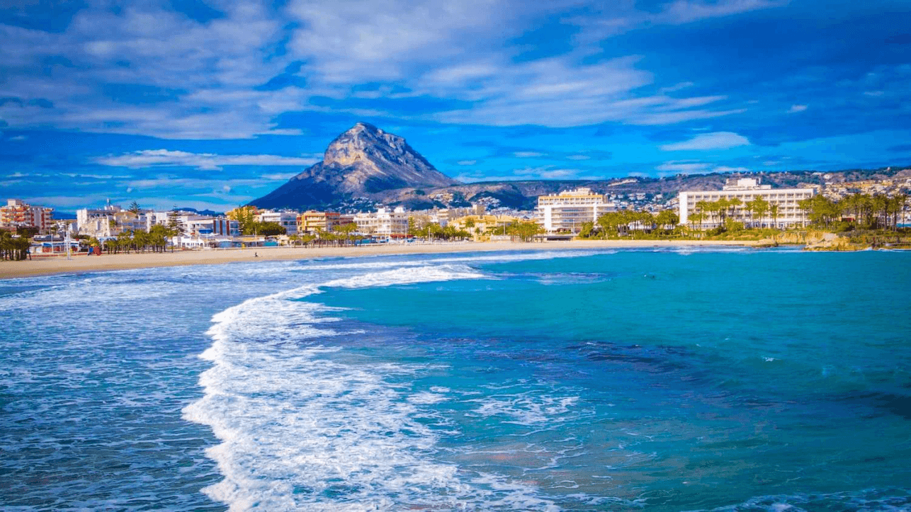 Apartamentos y áticos en venta en Javea