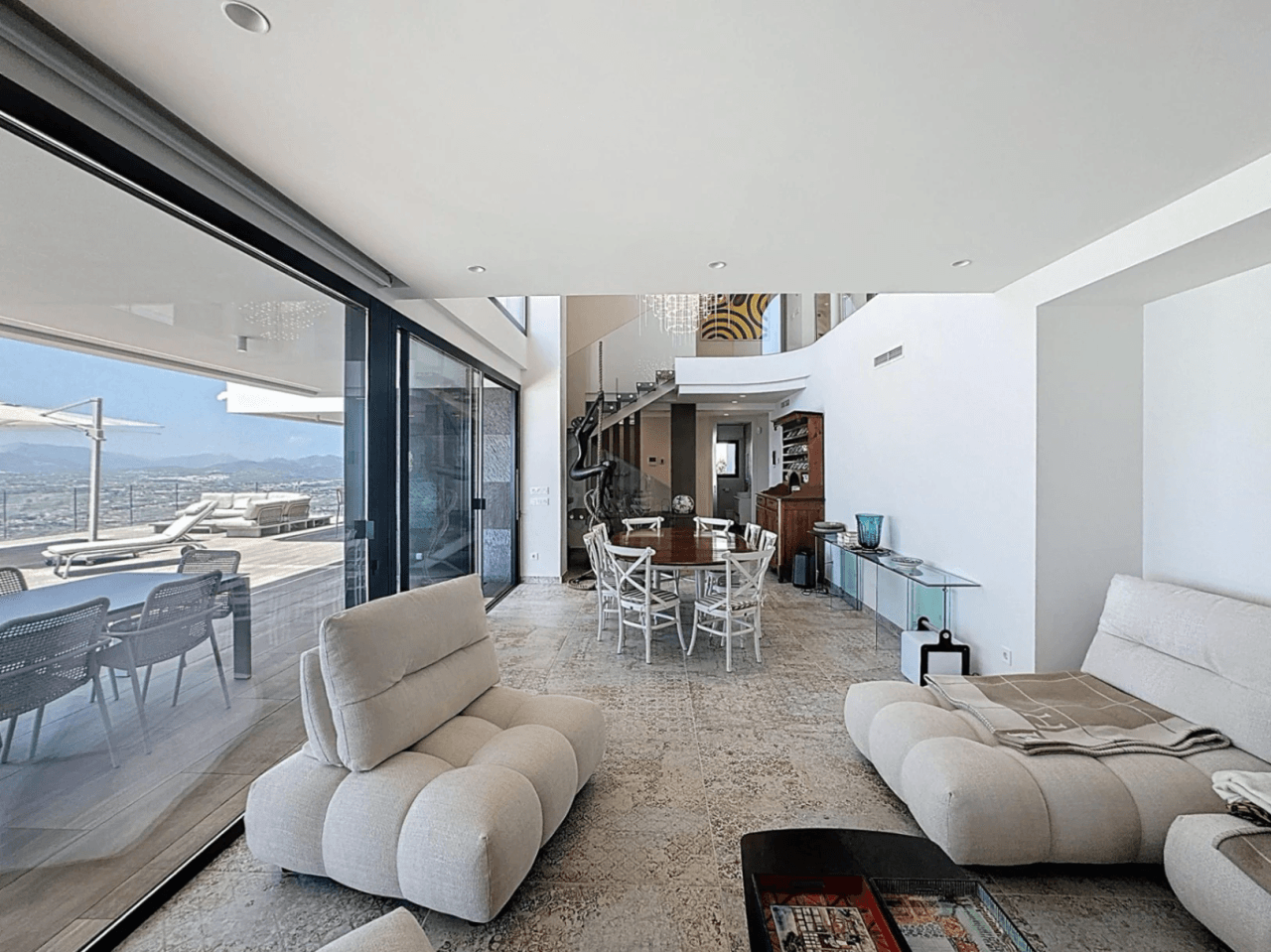 Cumbre del Sol Villa de lujo con vistas panorámicas en residencial Jazmines