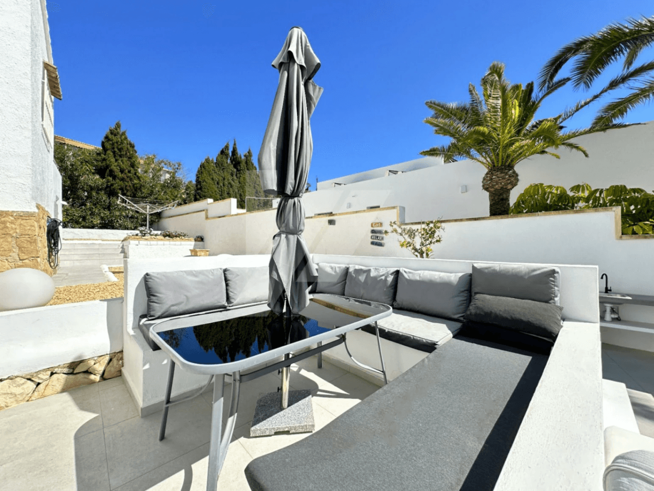 Villa con vistas al Mar en venta en Moraira, Costa Blanca.