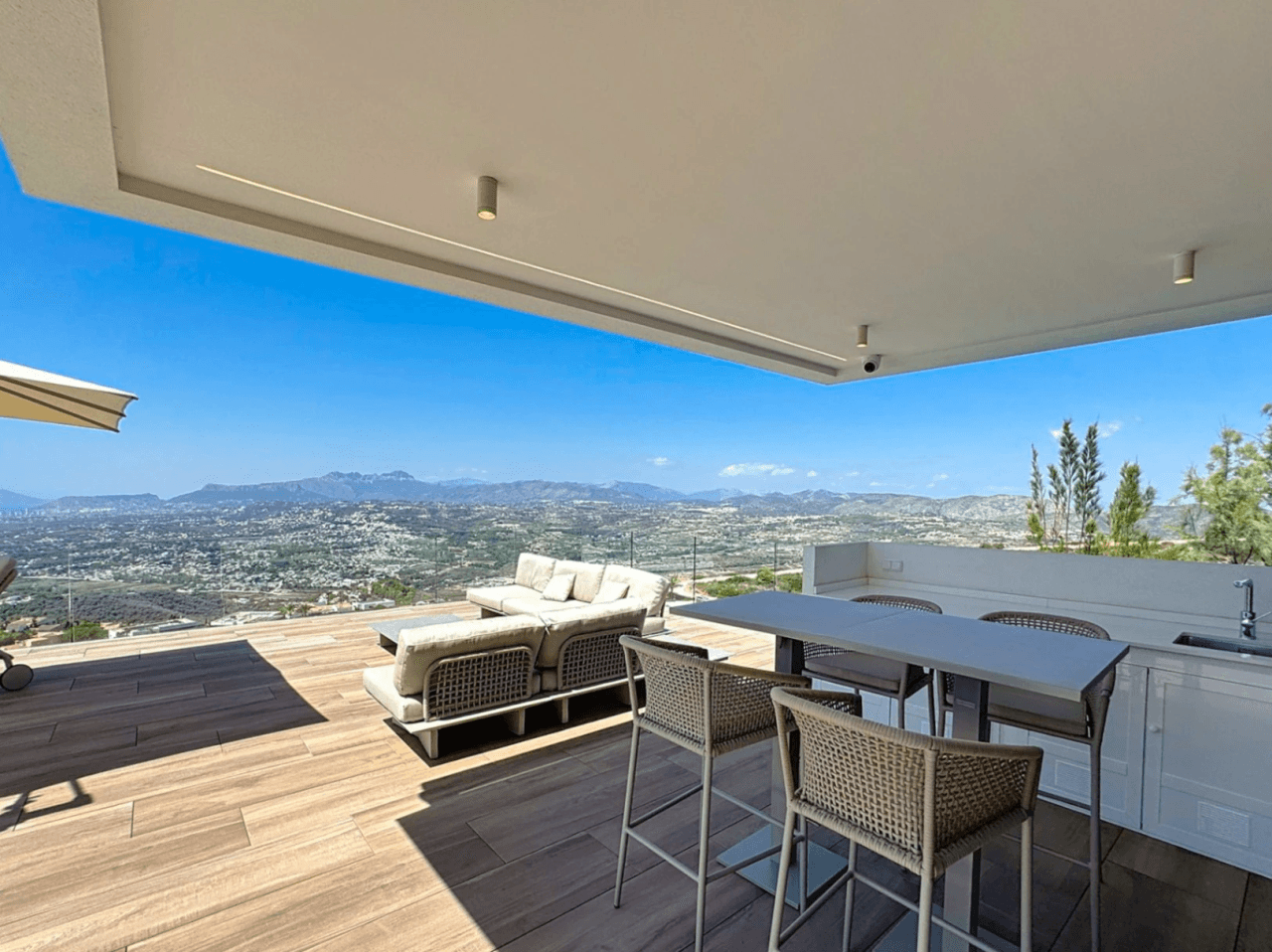 Cumbre del Sol Villa de lujo con vistas panorámicas en residencial Jazmines