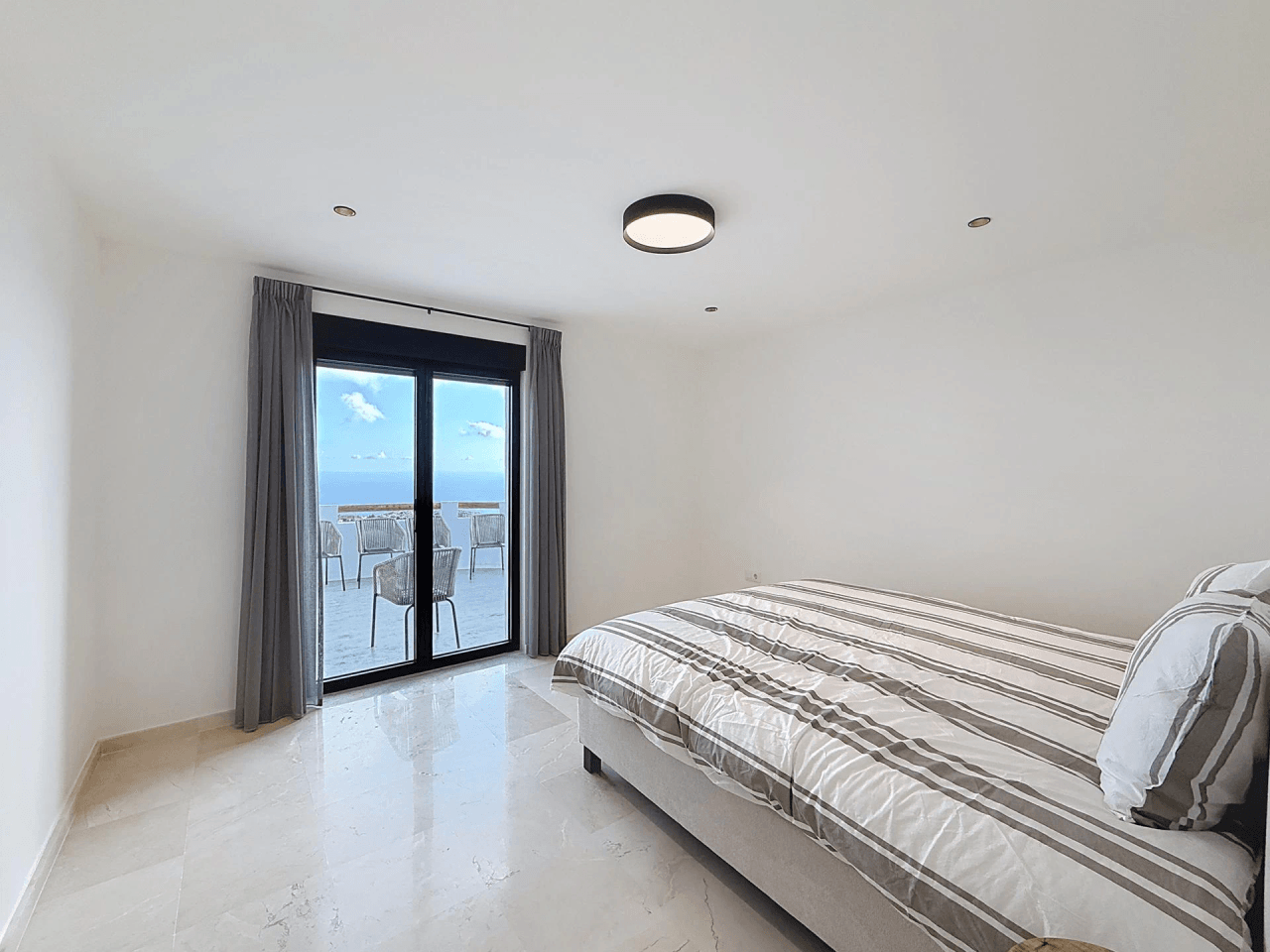 Cumbre del Sol villa reformada con vistas panorámicas al mar