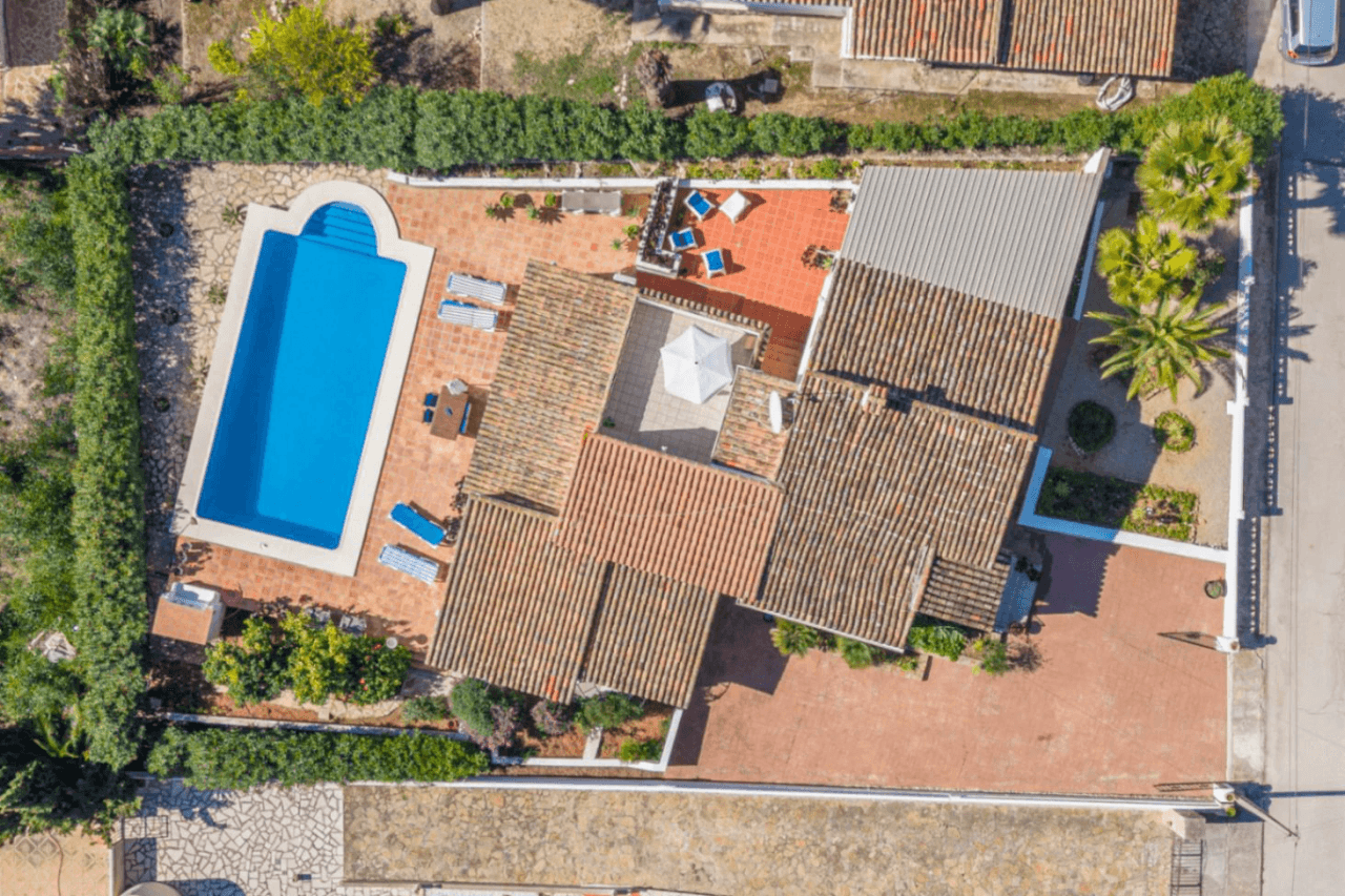 Villa en venta en Moraira con 4 dormitorios y piscina privada