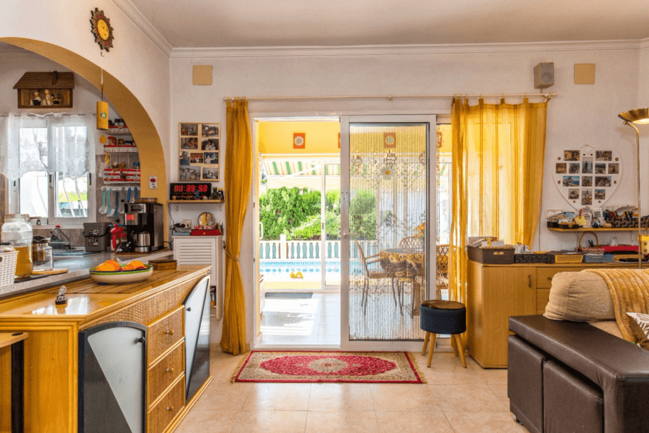 Villa tranquila con vistas a la montaña en venta en Calpe