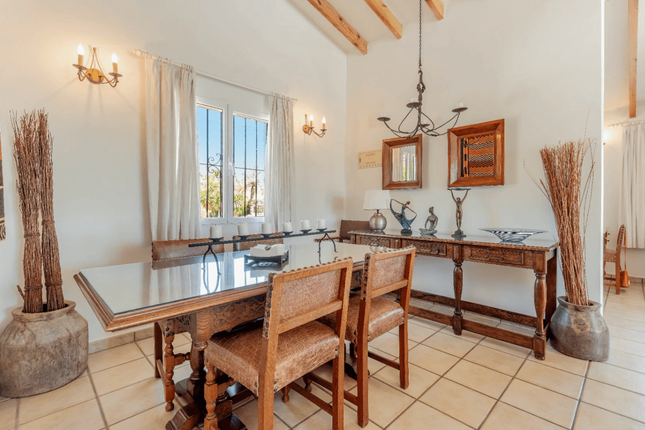 Villa en venta en Moraira con 4 dormitorios y piscina privada