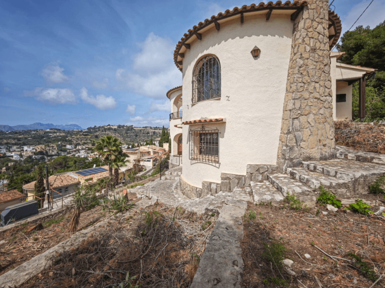 Venta de villa para reformar en Montemar, Benissa con 3 dormitorios