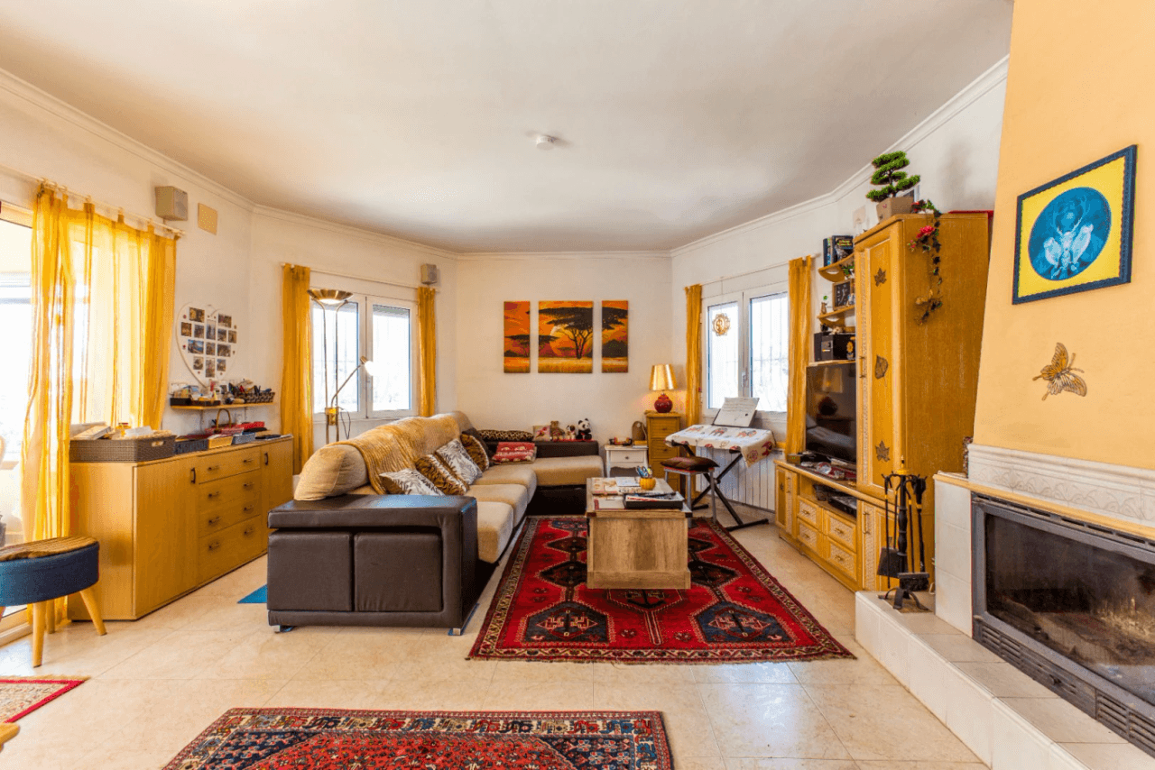 Villa tranquila con vistas a la montaña en venta en Calpe
