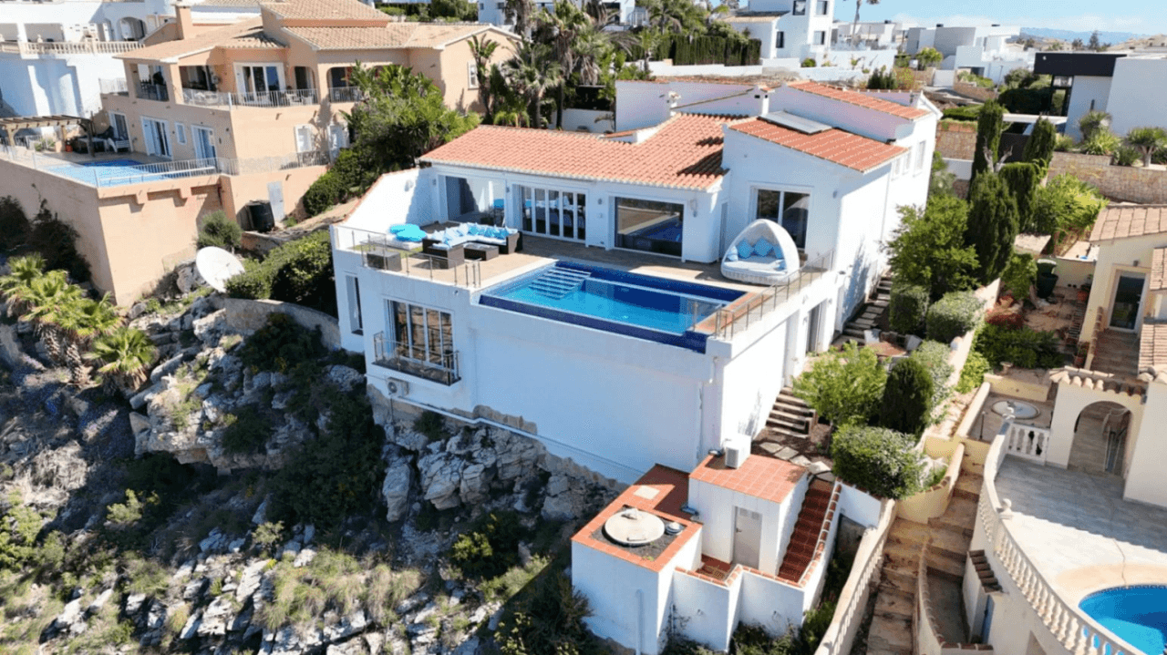 Cumbre del Sol, Villa de lujo con vistas panorámicas al mar en Magnolias