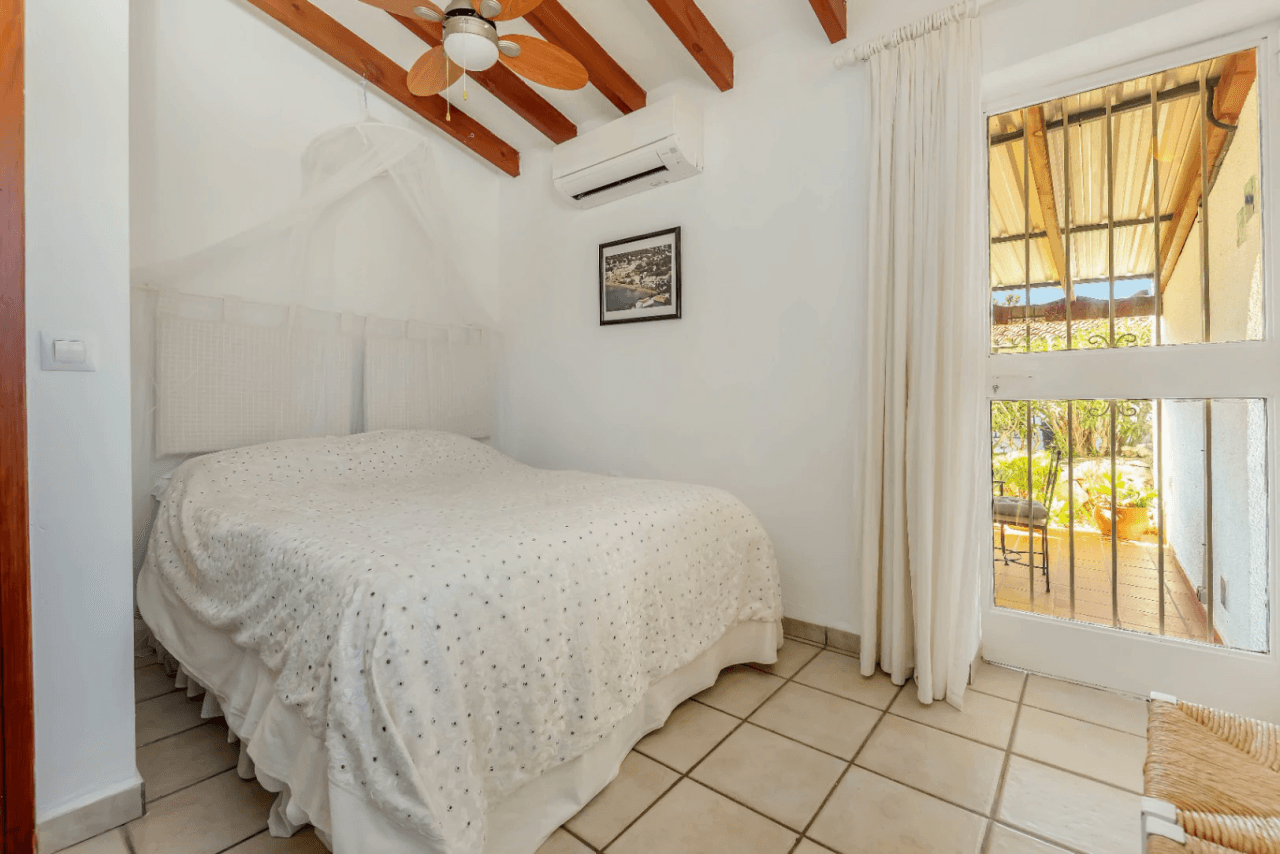 Villa en venta en Moraira con 4 dormitorios y piscina privada