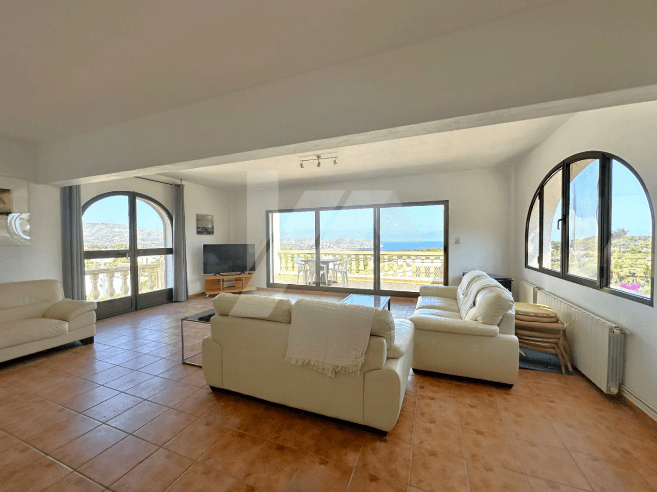 Villa en venta en Moraira con vistas espectaculares al mar.