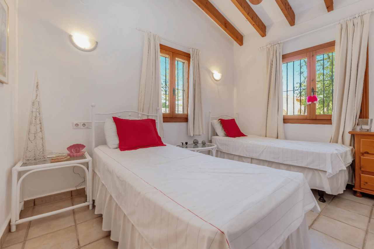 Villa en venta en Moraira con 4 dormitorios y piscina privada