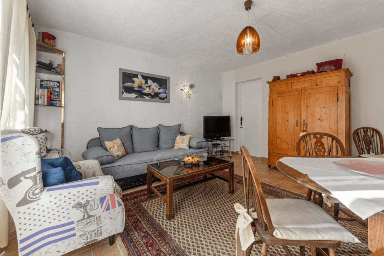 Villa en venta con 4 dormitorios en Benimeit, Moraira.