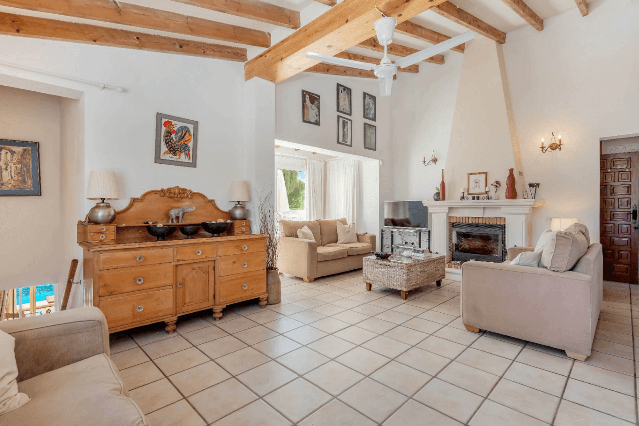 Villa en venta en Moraira con 4 dormitorios y piscina privada