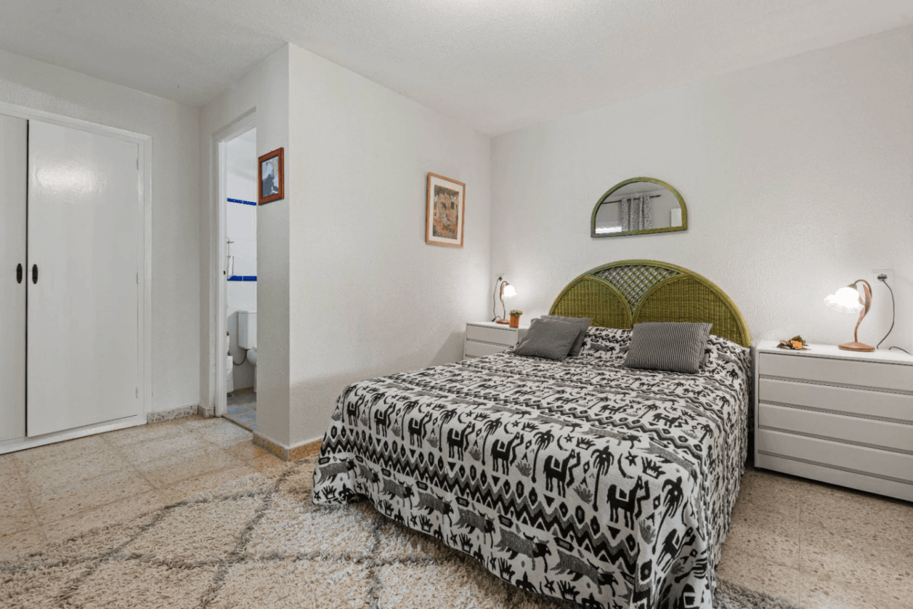 Villa en venta con 4 dormitorios en Benimeit, Moraira.