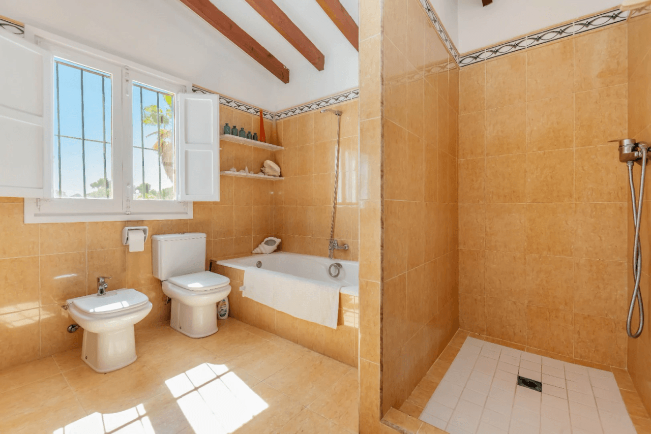 Villa en venta en Moraira con 4 dormitorios y piscina privada