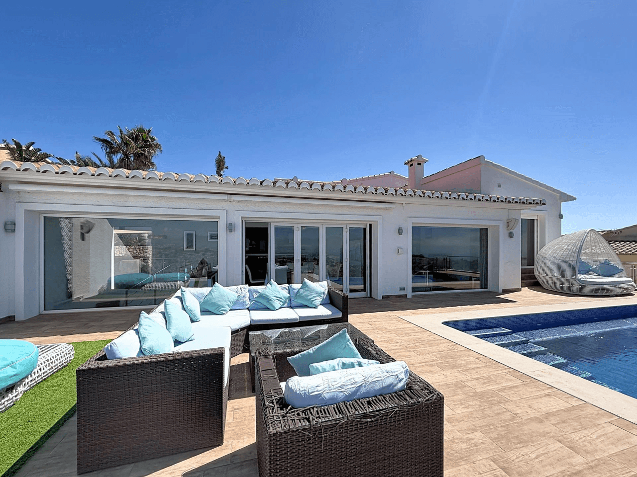 Cumbre del Sol, Villa de lujo con vistas panorámicas al mar en Magnolias