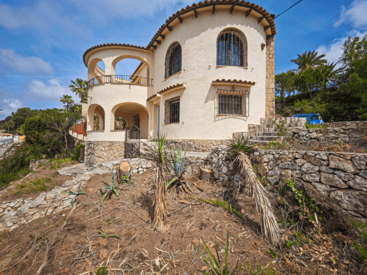 Venta de villa para reformar en Montemar, Benissa con 3 dormitorios
