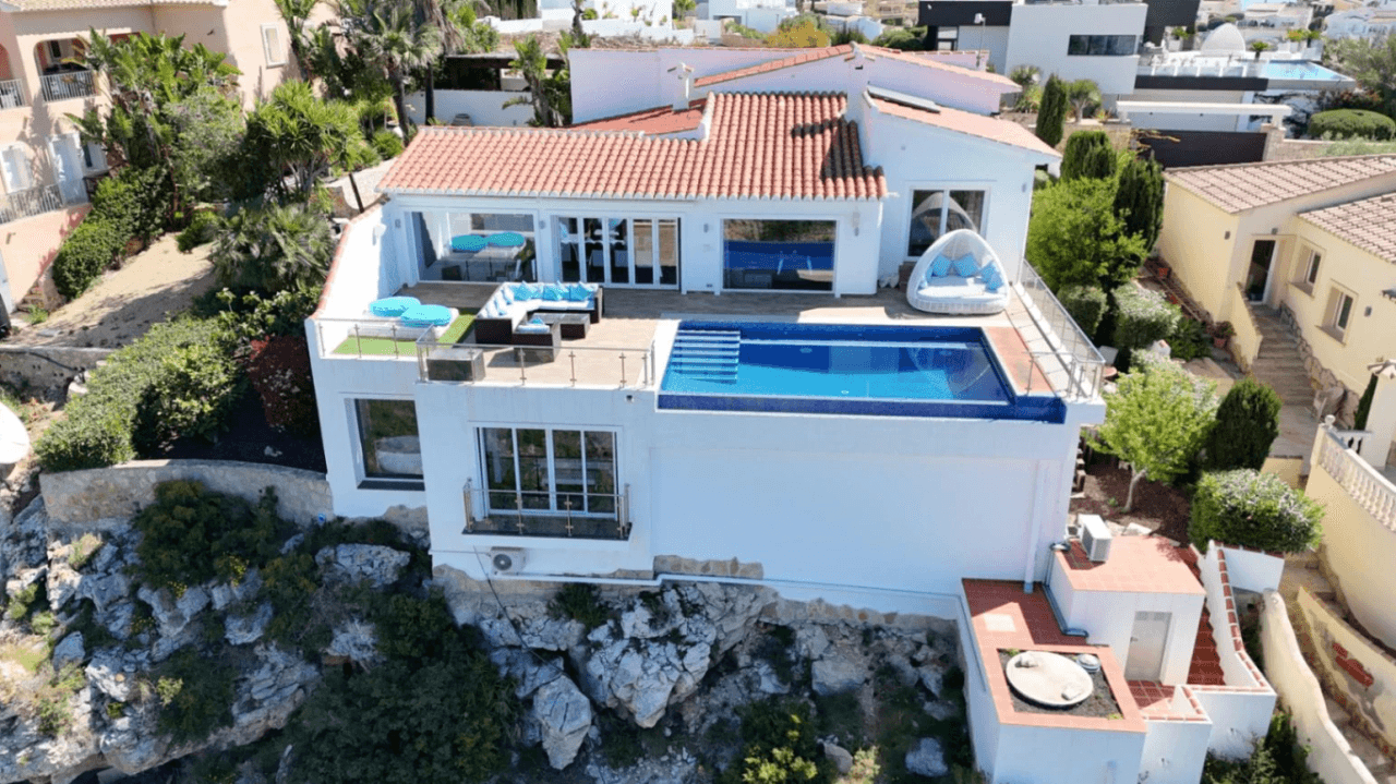 Cumbre del Sol, Villa de lujo con vistas panorámicas al mar en Magnolias