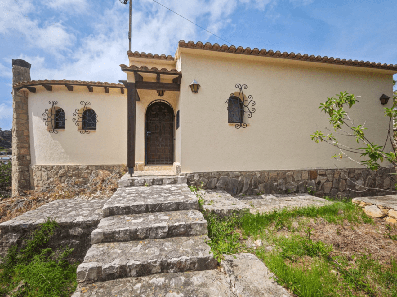 Venta de villa para reformar en Montemar, Benissa con 3 dormitorios