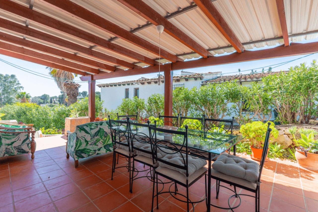 Villa en venta en Moraira con 4 dormitorios y piscina privada
