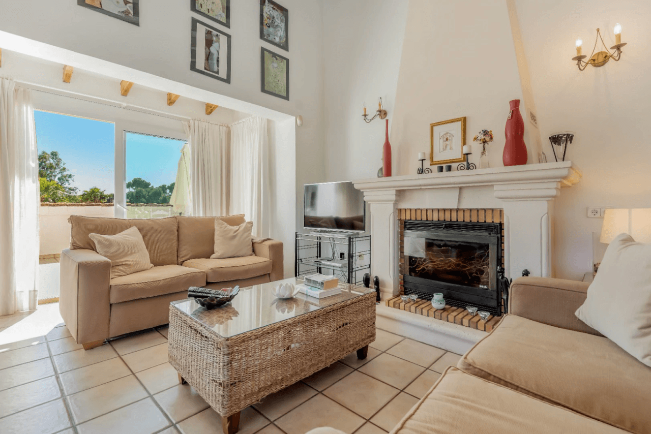 Villa en venta en Moraira con 4 dormitorios y piscina privada