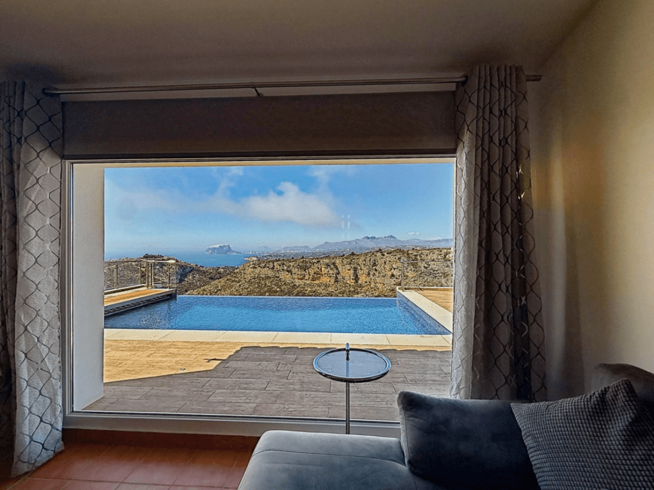 Cumbre del Sol, Villa de lujo con vistas panorámicas al mar en Magnolias