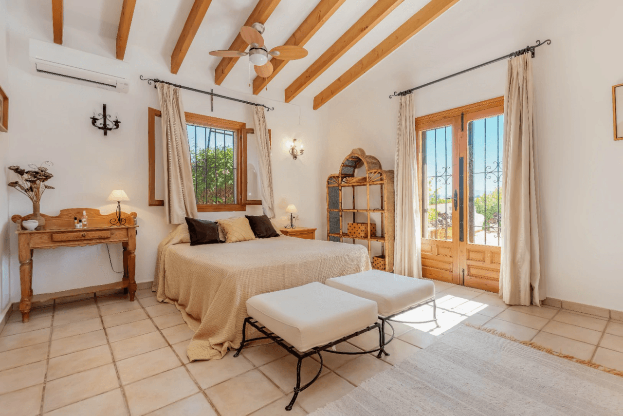 Villa en venta en Moraira con 4 dormitorios y piscina privada
