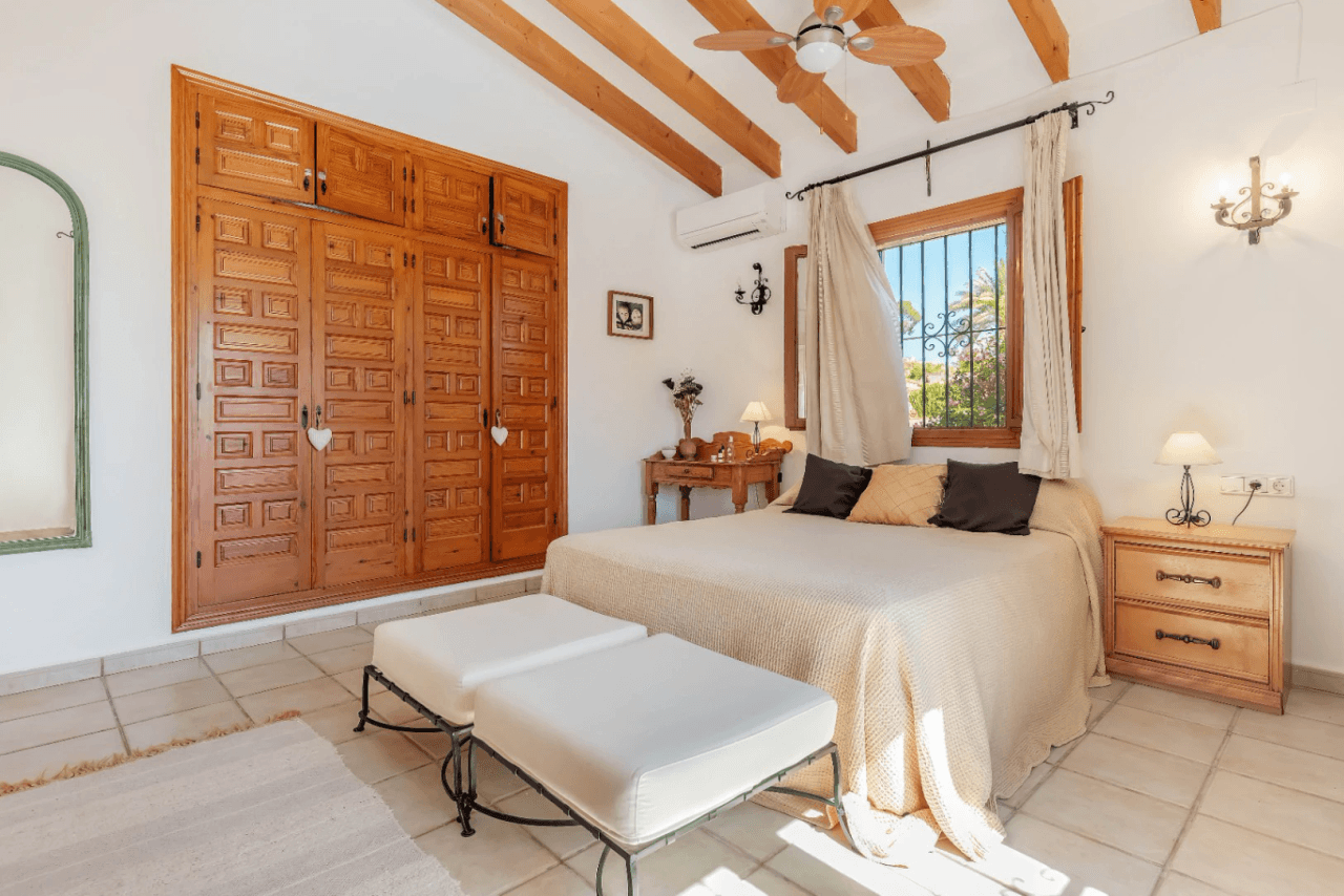 Villa en venta en Moraira con 4 dormitorios y piscina privada