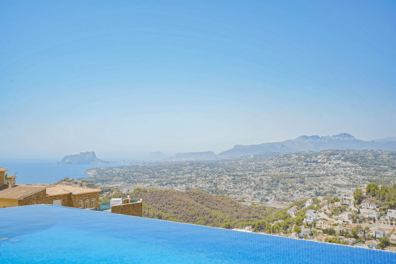 Cumbre del Sol villa de lujo moderno con vistas al mar