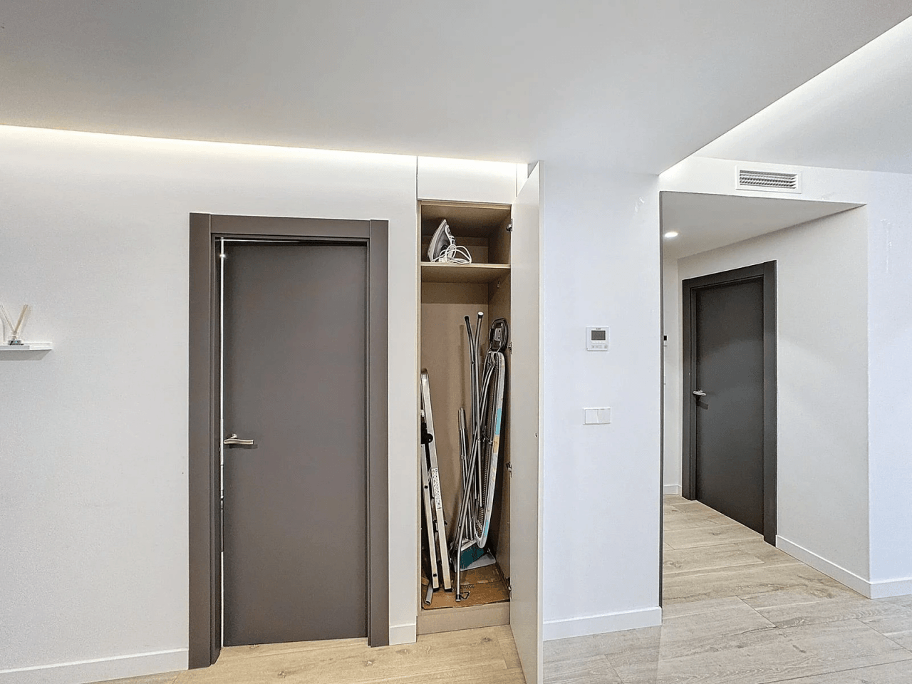 Cumbre del Sol apartamento moderno con jardín privado