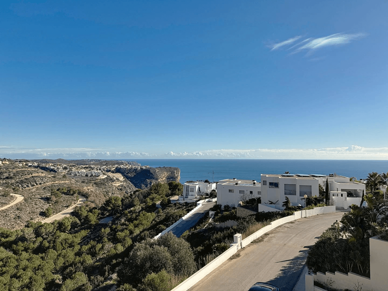 Cumbre del Sol impresionante villa moderna con espectaculares vistas al mar
